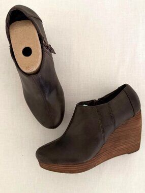 Dr Scholl's Womens 9.5 Harlie Brown Wedge Shooties Side Zip Booties